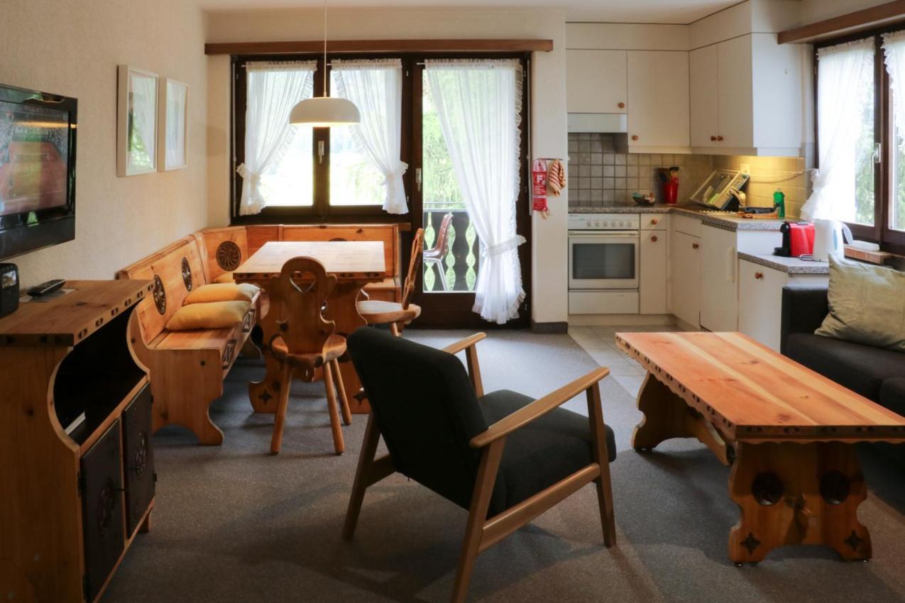 Chesa Dominium Lägenhet Bergün Exteriör bild