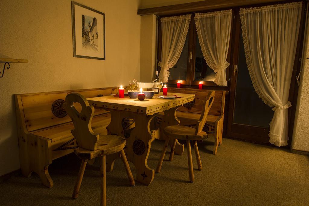 Chesa Dominium Lägenhet Bergün Exteriör bild