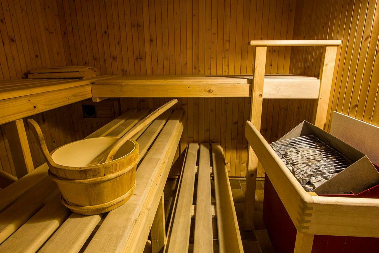 Chesa Dominium Lägenhet Bergün Exteriör bild